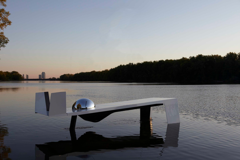 Illustration for article titled Power Boat Concept Art Is Inspirational, But Where to Sit?